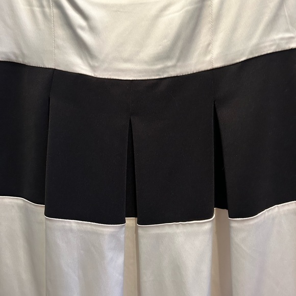 Satin cocktail dress-perfect for weddings! - Picture 3 of 4